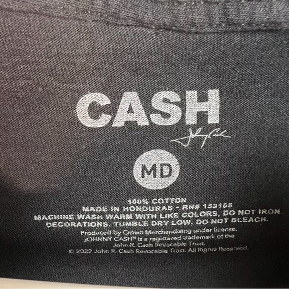 Johnny Cash Graphic T-Shirt - Picture 5 of 6